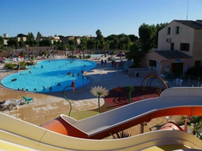 Bungalow confortable à Sérignan avec piscine partagée